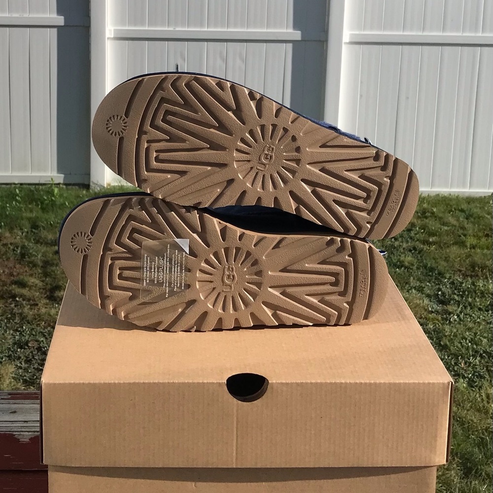 UGG Bailey Bow Diagonal Stripe Boot - Picture 6 of 10